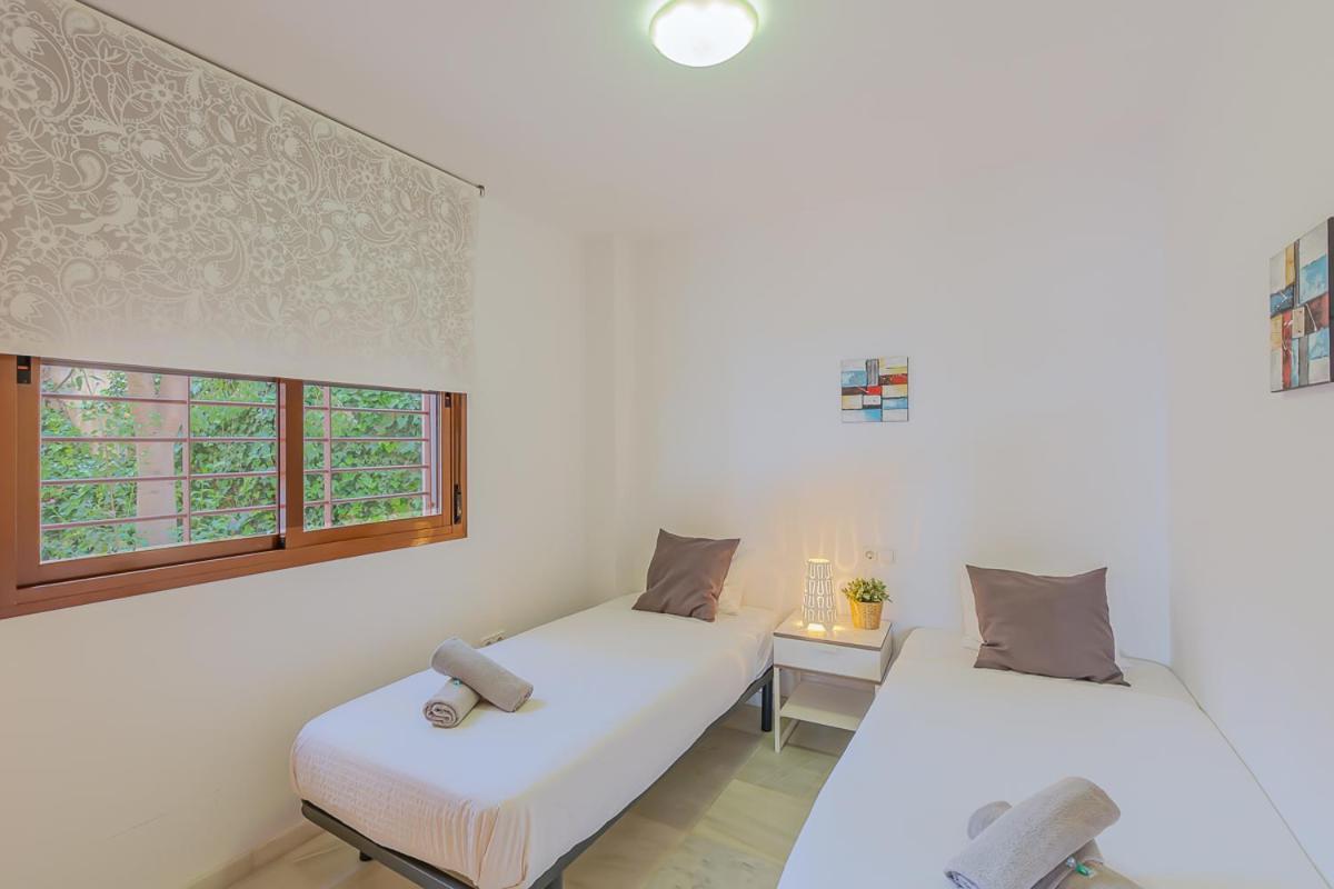 Andaluz Apartments Mar De Нерха Номер фото